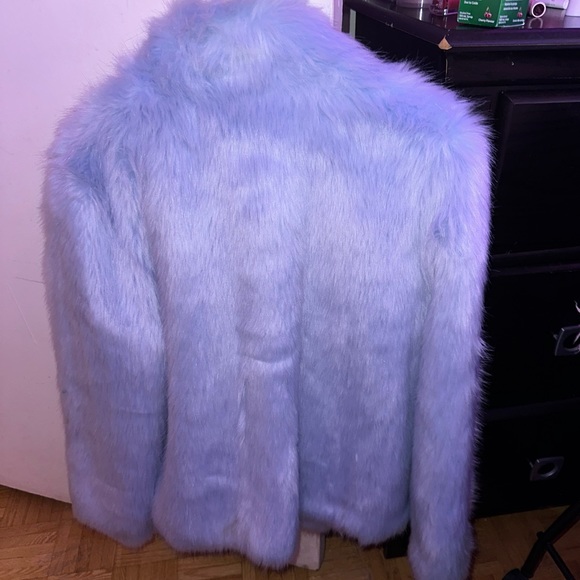 Meshki Ice Blue Fur Coat💎 - Picture 4 of 5